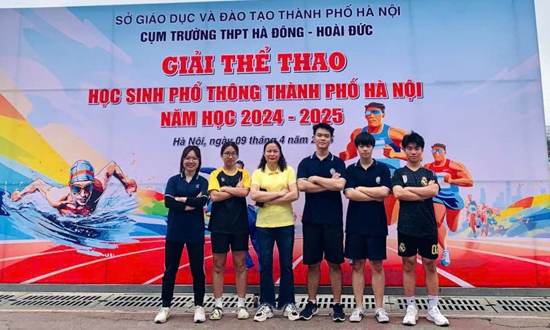 <a href="tin-hoat-dong/giai-the-thao-hoc-sinh-thpt-thanh-pho-ha-noi-cum-cac-truong-ha-dong-hoai-duc-na/ct/2447/12989.html">Giải thể thao học sinh THPT thành phố Hà Nội<span class=bacham>...</span></a>