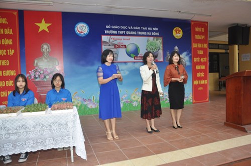 Ban lãnh đạo nhà trường